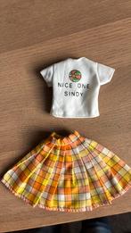 Barbie nice one Sindy shirt 1977 vintage #44160, Verzamelen, Poppen, Ophalen of Verzenden, Gebruikt, Kleertjes