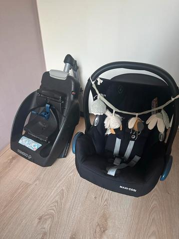 Maxi Cosi EasyBase met Autostoel beschikbaar voor biedingen