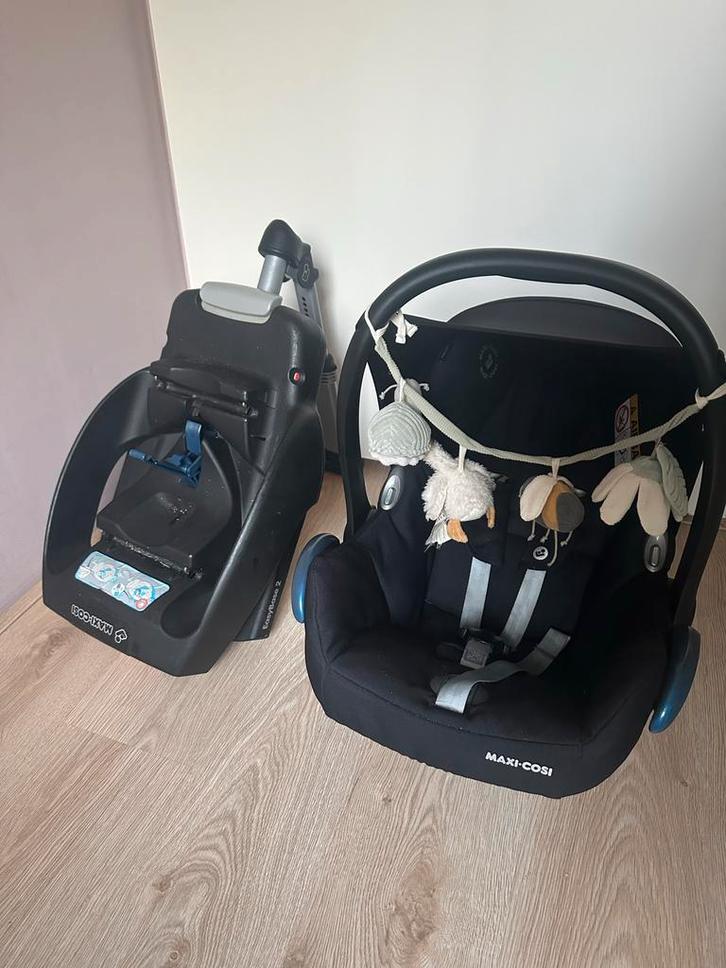 Maxi Cosi EasyBase met Autostoel, Kinderen en Baby's, Autostoeltjes, Gebruikt, Maxi-Cosi, 0 t/m 13 kg, Isofix, Zijbescherming