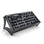 Novation Peak Eight-Voice Polyphonic Synthesiser SUPERPRIJS, Nieuw, Focusrite Audio Engineering Ltd, Met midi-aansluiting, Customer.service@focusrite.com
