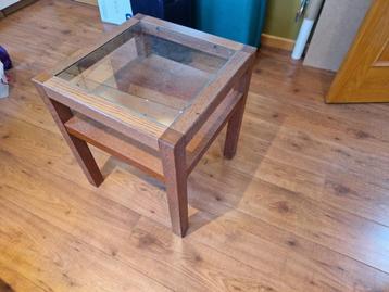bijzettafels, met glas bovenkant beschikbaar voor biedingen