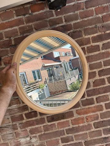 Vintage Ronde Spiegel 2x beschikbaar voor biedingen