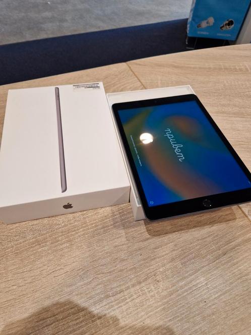 Apple iPad 9th generation, Computers en Software, Apple iPads, Nieuw, Overige modellen, 10 inch, 64 GB, Grijs, Ophalen of Verzenden