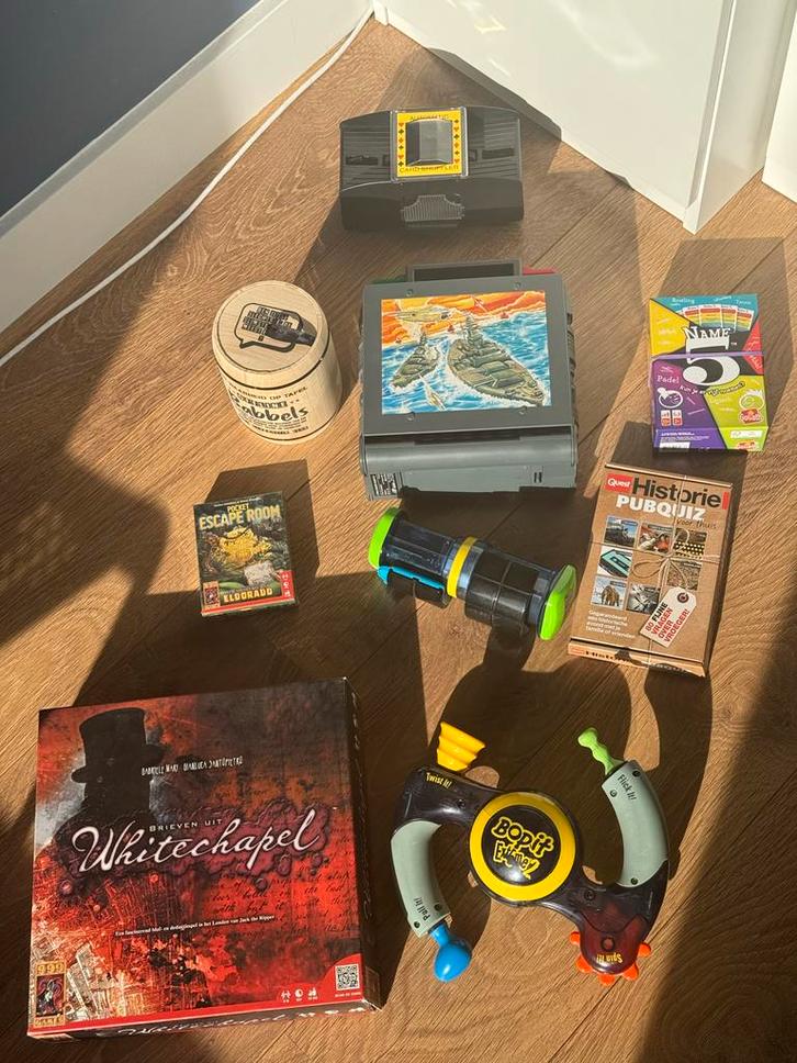 Verschillende spelletjes, oa Bop it, Whitechapel & Zeeslag, Verzamelen, Speelgoed, Gebruikt, Ophalen of Verzenden