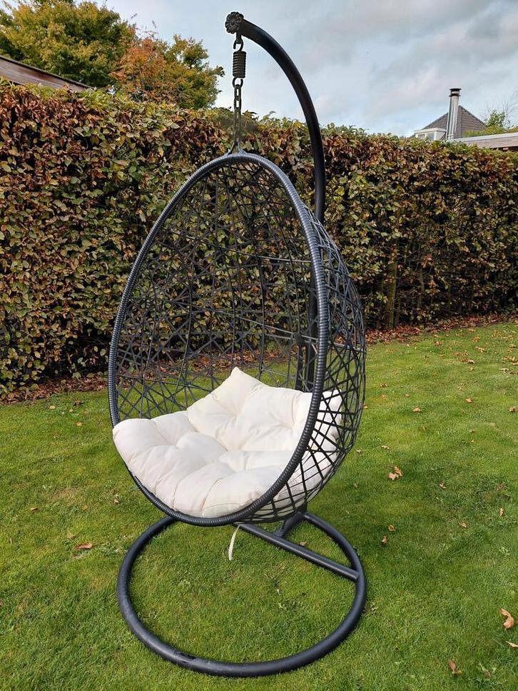 Egg stoel, Tuin en Terras, Tuinstoelen, Zo goed als nieuw, Wicker, Ophalen
