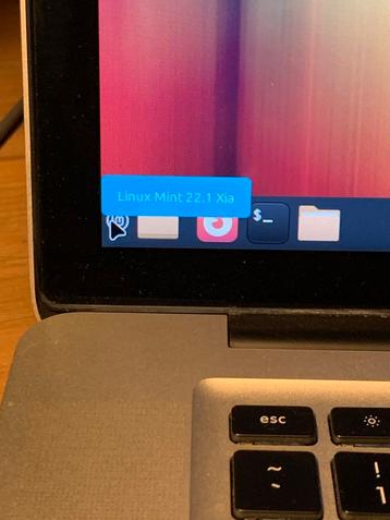 Macbook Pro A1286 Linux beschikbaar voor biedingen