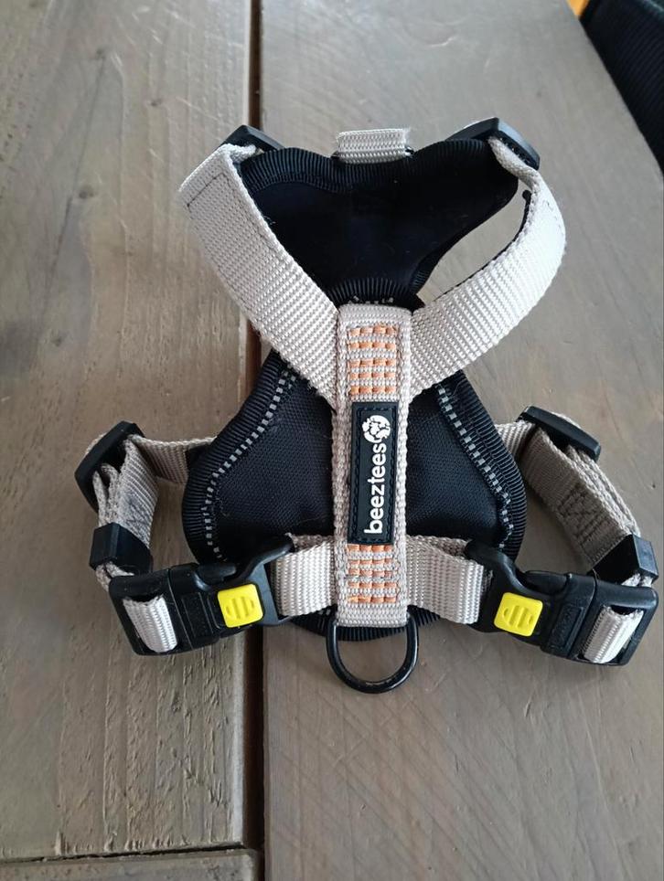 Nette beige hondentuig, Dieren en Toebehoren, Hondenriemen, Gebruikt, Ophalen