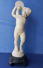 Kosmolux Carrera marmer sculptuur - jongen met tamboerijn, Ophalen of Verzenden