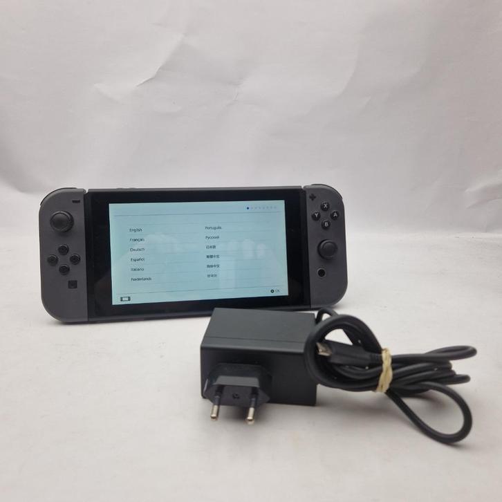 Nintendo Switch Met Lader en SD Kaart || Nu €124,99, Spelcomputers en Games, Games | Nintendo Switch, Gebruikt, Racen en Vliegen