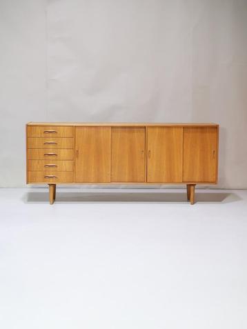 Lowboard lang dressoir Deens vintage eiken beschikbaar voor biedingen