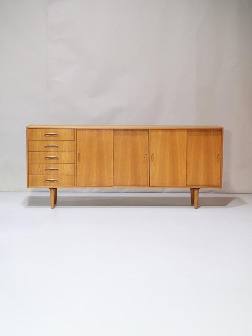 Lowboard lang dressoir Deens vintage eiken, Huis en Inrichting, Kasten | Dressoirs, Zo goed als nieuw, 150 tot 200 cm, 25 tot 50 cm