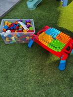 Mega Bloks bouwtafel en héél veel blokken, Ophalen, Gebruikt, Megabloks