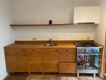 Houten Keuken met Fornuis 281 x 64 cm beschikbaar voor biedingen