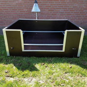 Werpkist te huur 126 x 103 beschikbaar voor biedingen