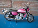 model motor Suzuki 750, Motoren, Ophalen of Verzenden, Zo goed als nieuw