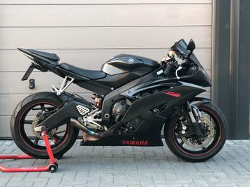 Yamaha R6 RJ15 | Grijs | Akrapovic | 35kw beschikbaar voor biedingen