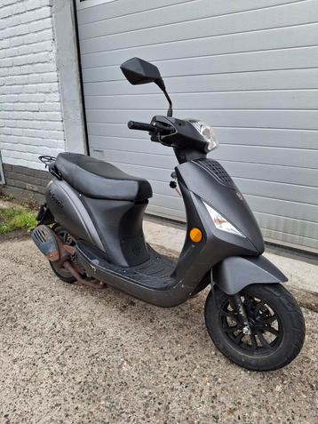 La souris 2020 45km opknapper beschikbaar voor biedingen