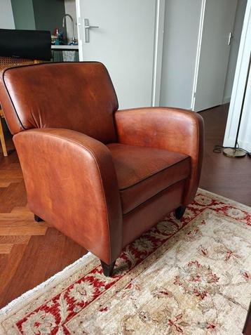 schaapsleren fauteuil beschikbaar voor biedingen