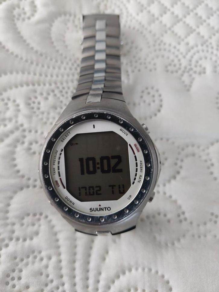 Suunto D9 duikcomputer met datakabel, Watersport en Boten, Duiken, Gebruikt, Duikcomputer, Ophalen of Verzenden