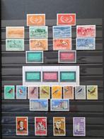 Kleine postfrisse verzameling Suriname, Postzegels en Munten, Postzegels | Volle albums en Verzamelingen, Ophalen of Verzenden