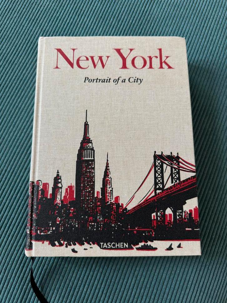 New York: Portrait of a City - Taschen, Boeken, Geschiedenis | Stad en Regio, Zo goed als nieuw, 20e eeuw of later, Ophalen of Verzenden