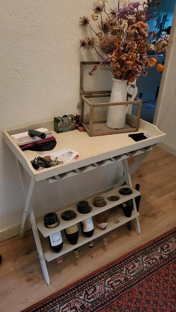 Landelijke Sidetable met Wijnrek & Glazenhouder beschikbaar voor biedingen