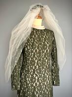 Vintage jaren 60 / 70 trouwjurk groen kant maat S / XS, Ophalen of Verzenden, Gedragen, Groen, Trouwjurk