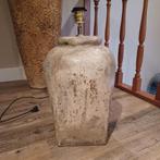 Zware Stenen Kruik Lampvoet.. Stoer, sober,landelijk, Huis en Inrichting, Lampen | Vloerlampen, Ophalen, Overige materialen, Gebruikt