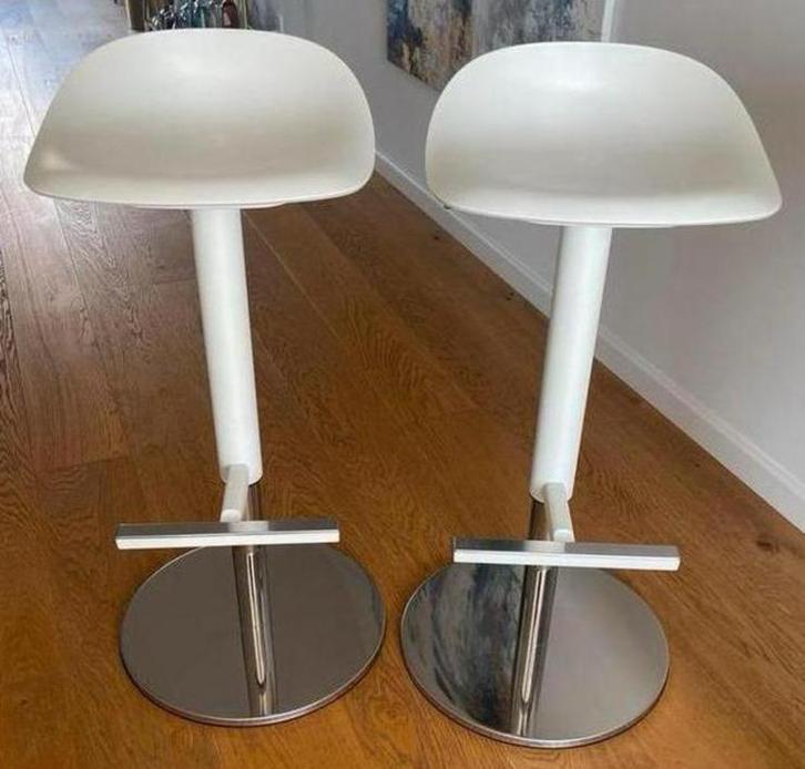 Stools | Set of 2 | Adjustable Height | Like New, Huis en Inrichting, Barkrukken, Zo goed als nieuw, 60 tot 90 cm, Metaal, 2 krukken