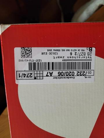 Schoenen beschikbaar voor biedingen