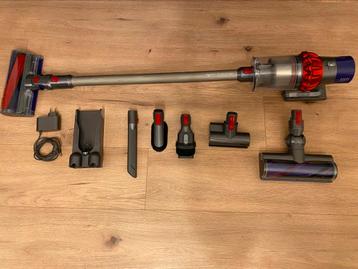 Dyson V10 Absolute Vacuum Cleaner beschikbaar voor biedingen