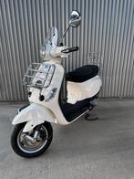 Vespa Lx50 4takt met maar 1829 kilometer! In Nieuwstaat, Fietsen en Brommers, Scooters | Vespa, Ophalen, Maximaal 45 km/u, Zo goed als nieuw
