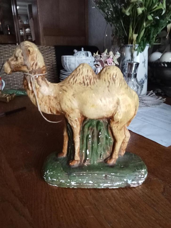 in nog mooie oude gipsen kameel van kerststal, Diversen, Kerst, Gebruikt, Ophalen of Verzenden