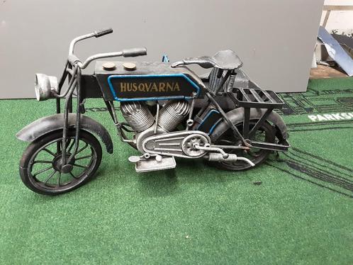 Husqvarna Motor met Zijspan - Metalen Schaalmodel, Antiek en Kunst, Antiek | Woonaccessoires, Ophalen of Verzenden