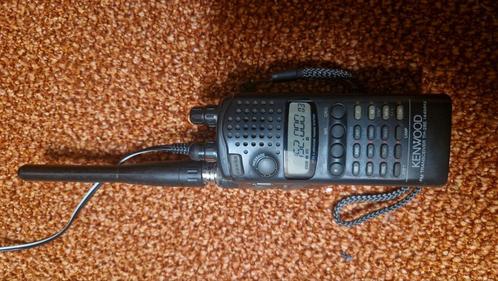 Kenwood Portofoon TK-28E, Telecommunicatie, Portofoons en Walkie-talkies, Gebruikt, Portofoon of Walkie-talkie, 2 to 5 km, Met broekklem