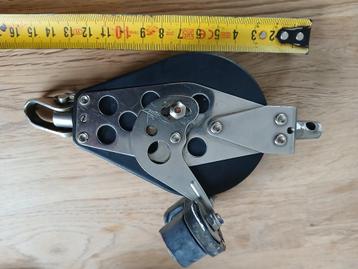 Schootblok katrol met touwklem beschikbaar voor biedingen