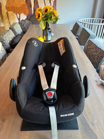 Maxi-Cosi Pebble Pro i-Size inclusief extra’s beschikbaar voor biedingen
