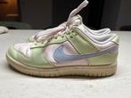 Nike Dunk Low maat 38, Kleding | Dames, Schoenen, Ophalen of Verzenden, Gedragen, Groen, Sneakers of Gympen
