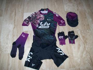 Dames wielren set van Liv maat M beschikbaar voor biedingen
