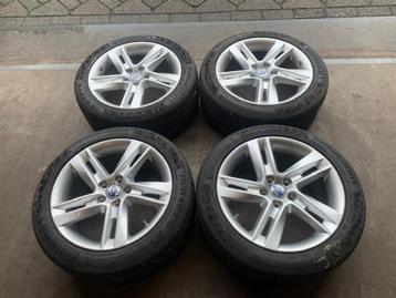 VOLVO V60 S60 V70 V50 V40 SADIA VELGEN + BANDEN 235 45 R17   beschikbaar voor biedingen