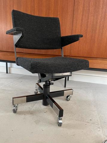 Gispen beschikbaar voor biedingen