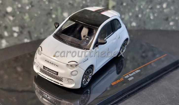 Fiat Abarth 500e 2024 wit 1:43 Ixo 1180, Hobby en Vrije tijd, Modelauto's | 1:43, Nieuw, Auto, Overige merken, Verzenden