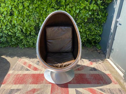 Egg Chair Retro design Sixties !!!, Huis en Inrichting, Fauteuils, Zo goed als nieuw, Leer, Metaal, 50 tot 75 cm, Minder dan 75 cm
