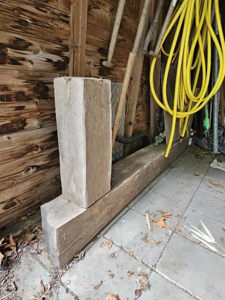 Authentieke eiken schouwbalken met details – 20x20 cm, Doe-het-zelf en Verbouw, Hout en Planken, Gebruikt, Balk, Eiken, 200 tot 250 cm