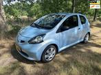 Toyota Aygo 1.0-12V apk t/m 17-10-2025, Voorwielaandrijving, Gebruikt, 68 pk, Origineel Nederlands