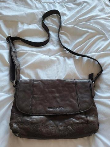 SPIKES &SPARROW LEREN SCHOUDERTAS  beschikbaar voor biedingen