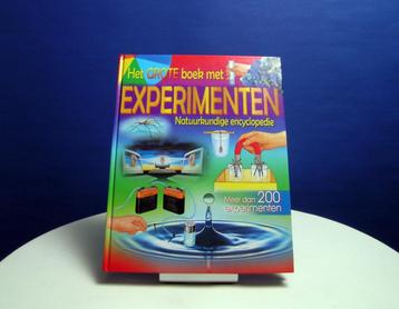 Het grote boek met experimenten beschikbaar voor biedingen