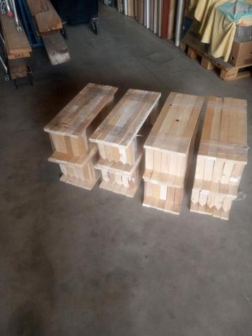 Te koop vuren bekisting bruggetjes en pikketpalen  beschikbaar voor biedingen