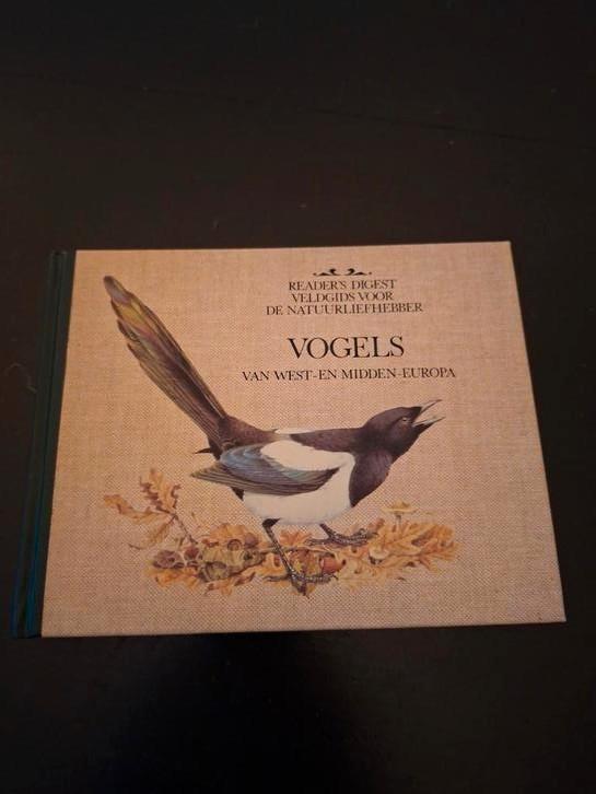Vogelboek veldgids voor natuurliefhebbers Readers Digest, Boeken, Natuur, Zo goed als nieuw, Vogels, Ophalen of Verzenden