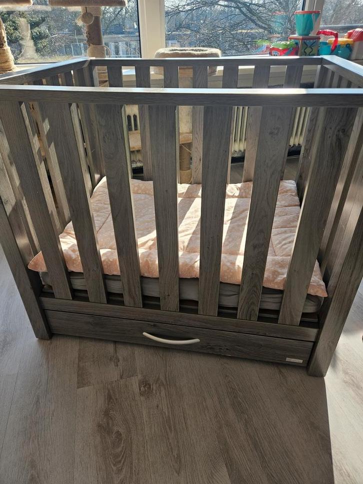 Box twf, Kinderen en Baby's, Boxen, Gebruikt, Vierkant, In hoogte verstelbaar, Boxkleed, Lade, Ophalen